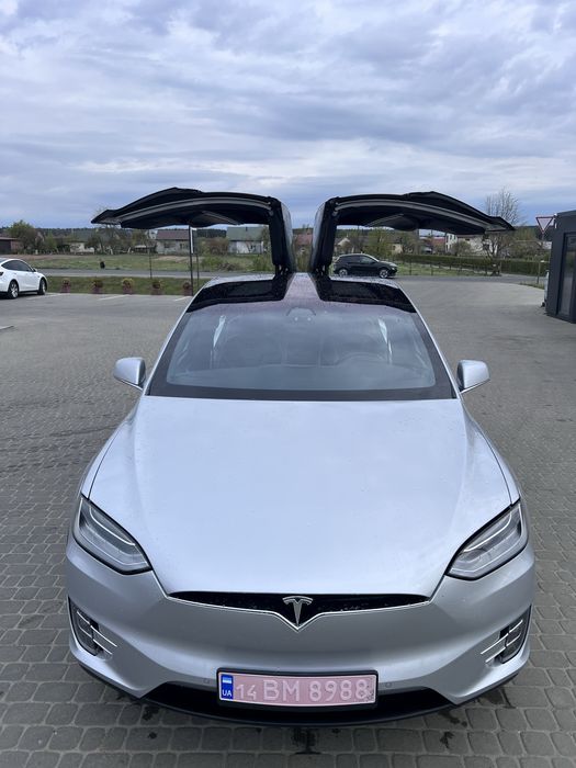 Tesla model X 2017