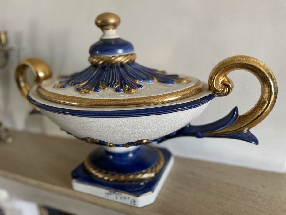 Terrina pintada à mão / Peça de coleccionador