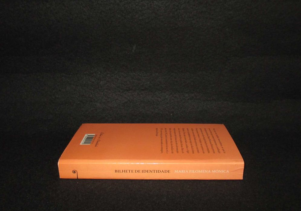 Livro Bilhete de Identidade Maria Filomena Mónica