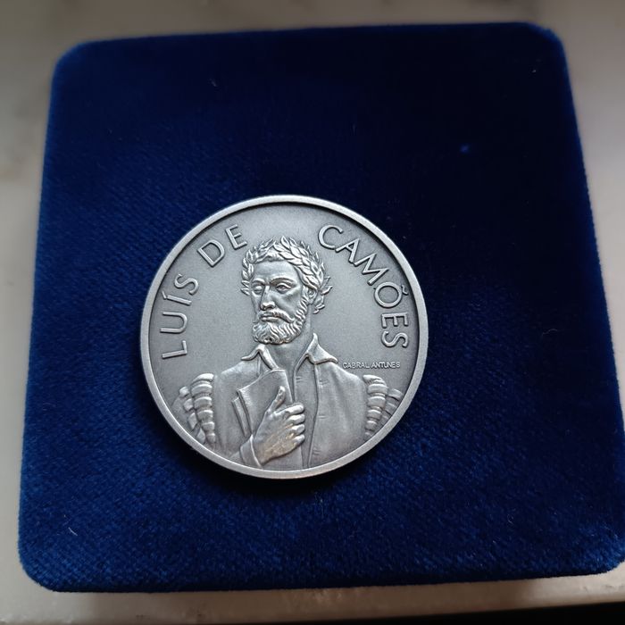 Medalha em Prata Luís de Camões (2003)