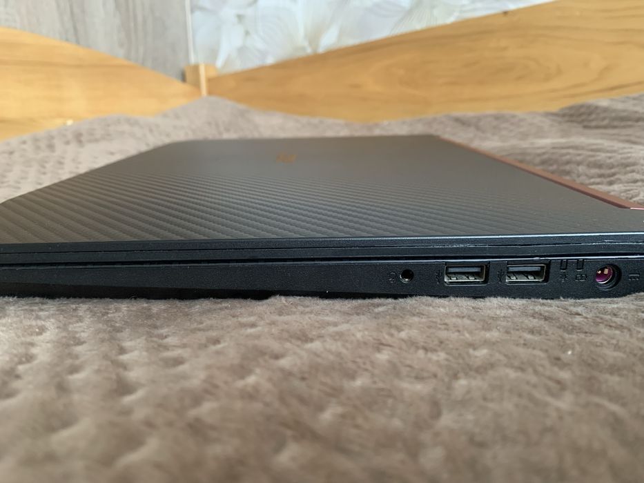 Ігровий ноутбук Acer Nitro 5 AN515-31 Obsidian black  БУ