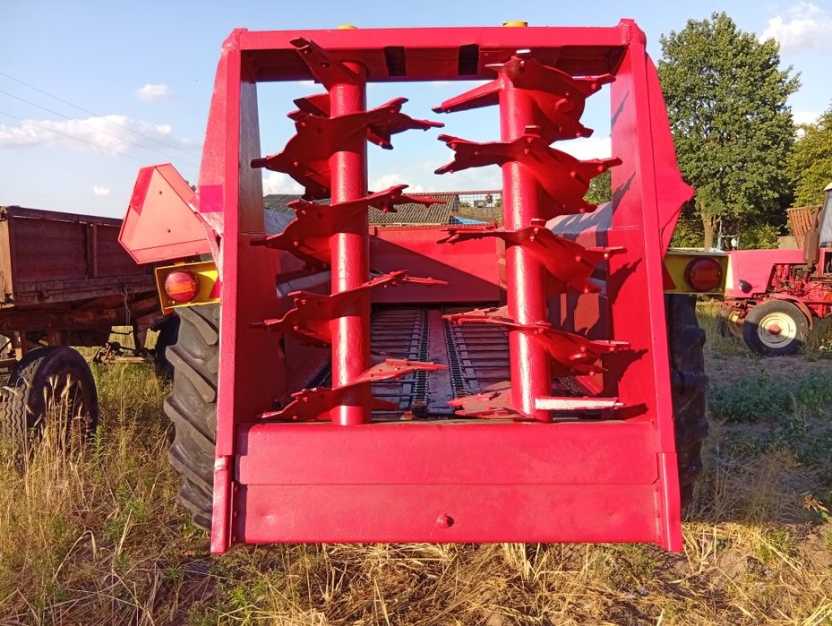 Rozrzutnik obornika Samson 8-10T