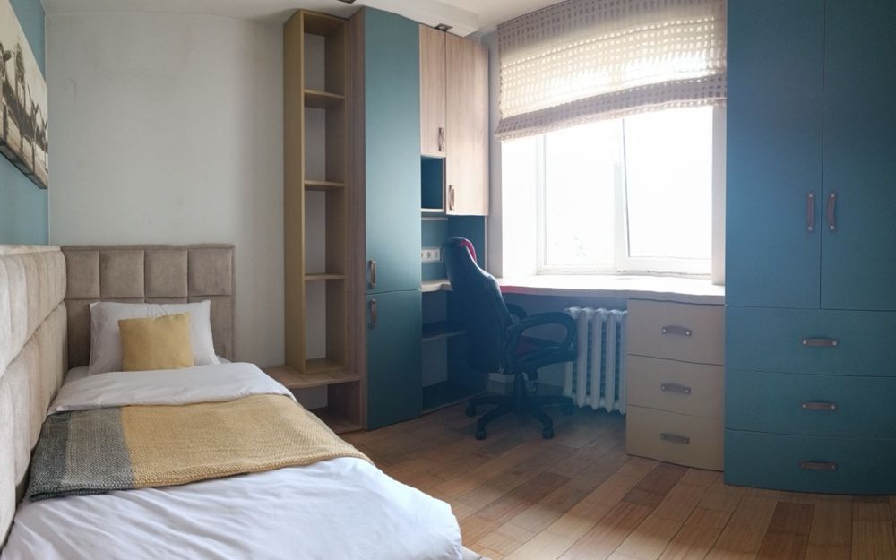 Продаж 2 кім і вітальня Вяч Чорновола