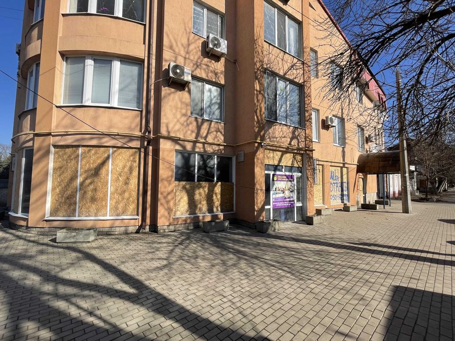 Никольская р-к "Минутка" 260 кв.м. хорошее место  цена 190 тыс.у.е.