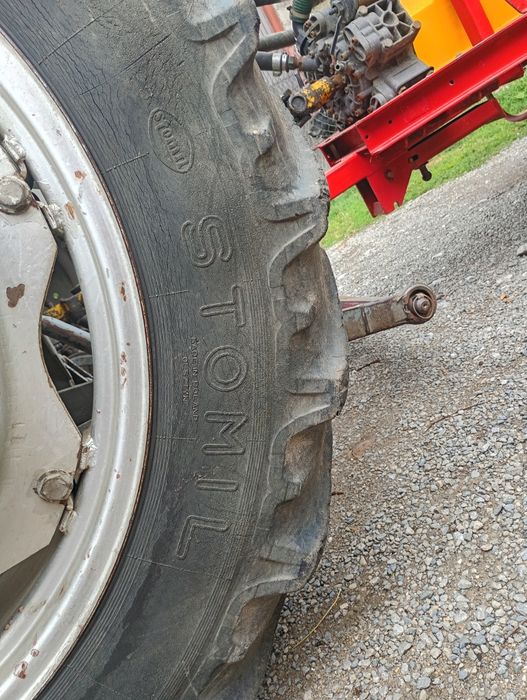 Opony rolnicze mf255 12.4 32