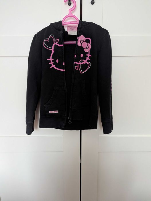 Czarna bluza z kapturem dla dziewczynki  hello kitty -  104-110