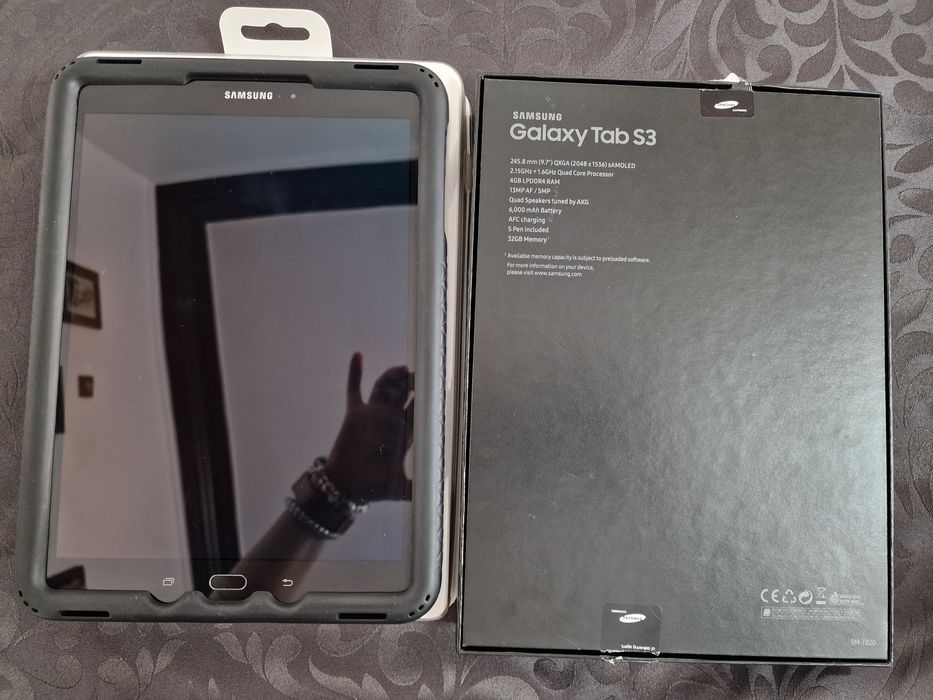 Tablet Samsung Galaxy Tab S3 9,7" + S Pen + Capa Teclado + Acessórios