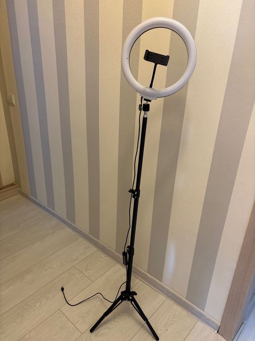 Кільцева лампа 150см