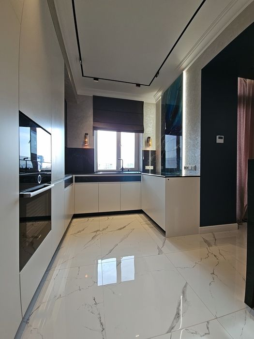 Продаётся эксклюзивная квартира с террасой в центре с паркоместами