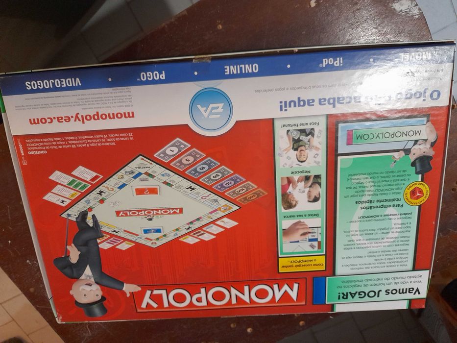 Jogo tabuleiro MONOPOLY  (antigo) usado em mt bom estado e completo