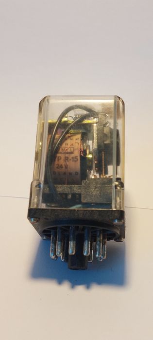 Przekaźnik elektromagnetyczny Relpol R15 3PDT 10A 220V AC – sprawny