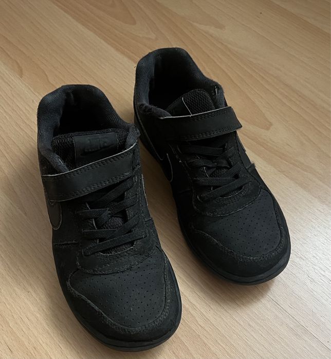 Дитячі кросівки Nike оригінал розмір 31.5