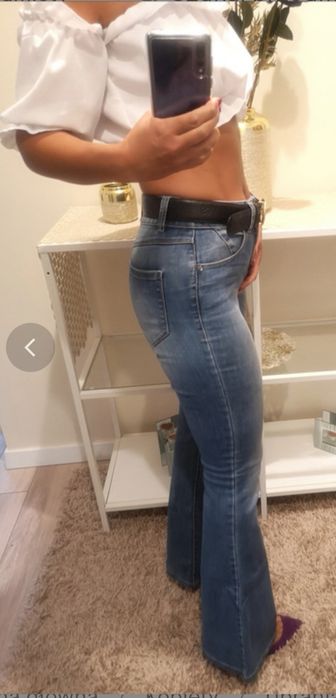 Modne dżinsy firmy Bebe + bluzka dla chętnych