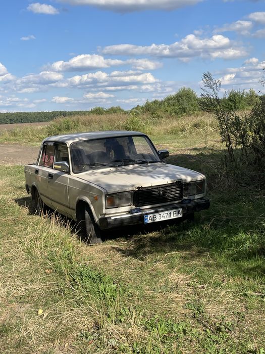 Продам ваз 2107 по запчастям