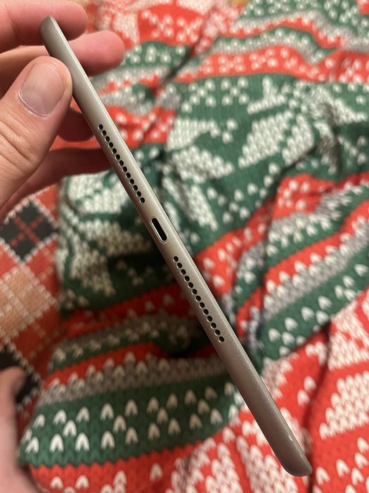 IPad 5/32gb читайте опис.