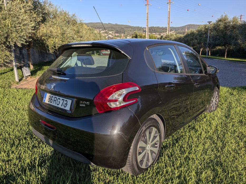 Peugeot 208 Caixa automática — photo 4