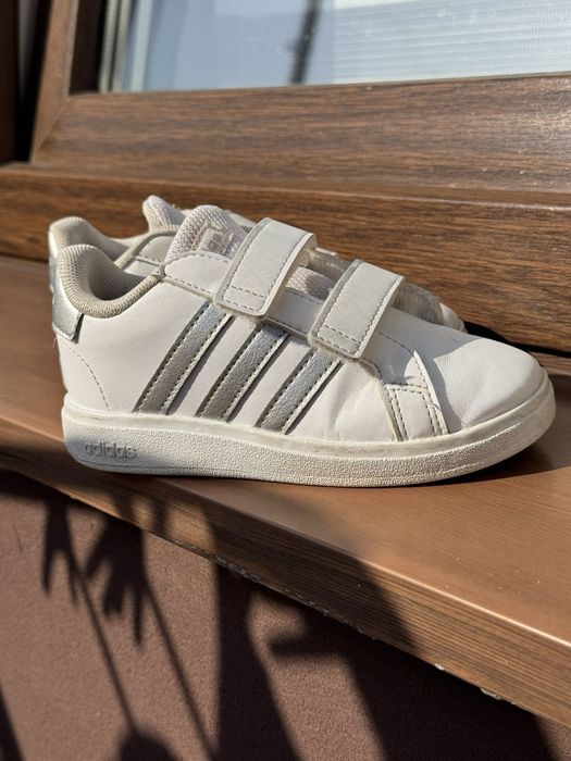 хайтопи adidas Advantage gap disney крокси адідас mino k.pafi
