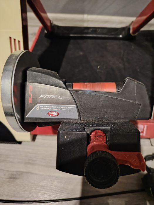 Trenażer  ELITE Novo Force 8