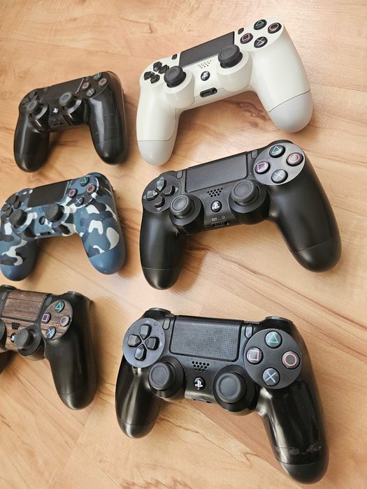 Pad PS4 Sony, oryginał, sprawny = 1 sztuka