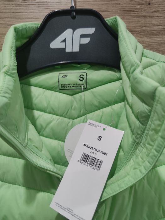 Kurtka puchowa ze stójką damska 4F rozmiar S