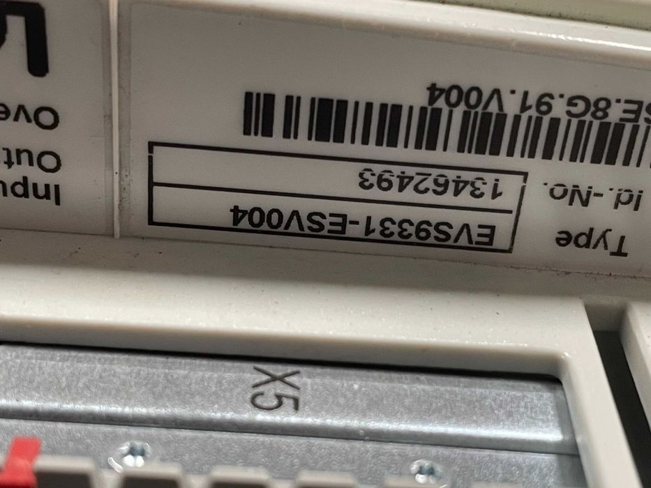 Falownik Lenze EVS9331-ESV004 nowy