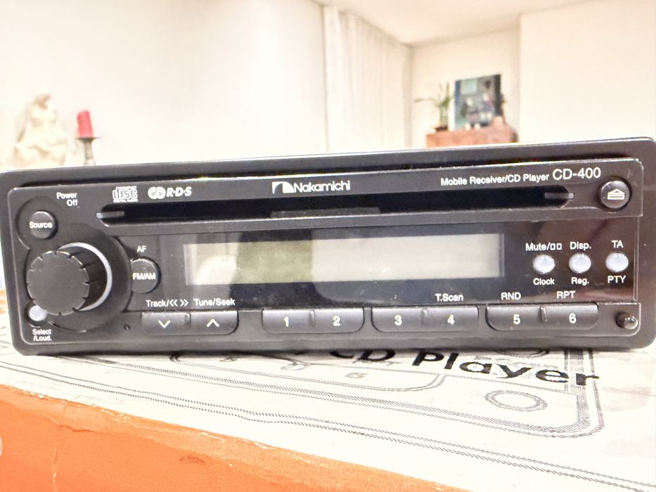 Nakamichi CD-400 – High-End Car Audio – Caixa + Comando – 300€