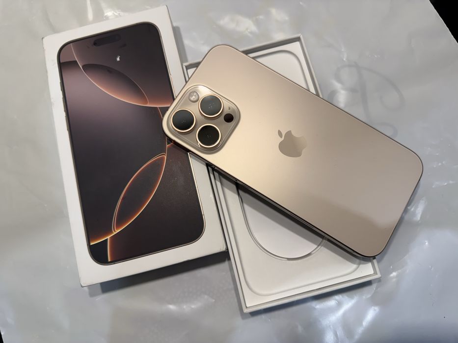 Iphone 16 pro max 256GB 2 цикла зарядки  (смартфон,телефон