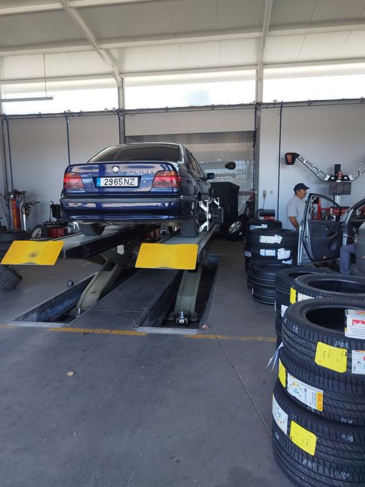 Vendo ou troco BMW e39