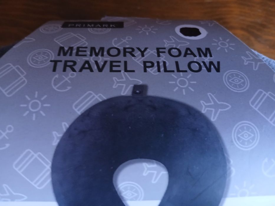 Almofada de viagem nova