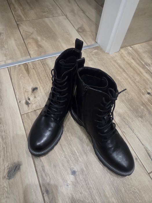 Botki skórzane Nowe Rozm 39 lekko ocieplane