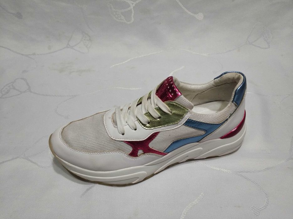 Marco Tozzi Buty damskie sportowe r. 40