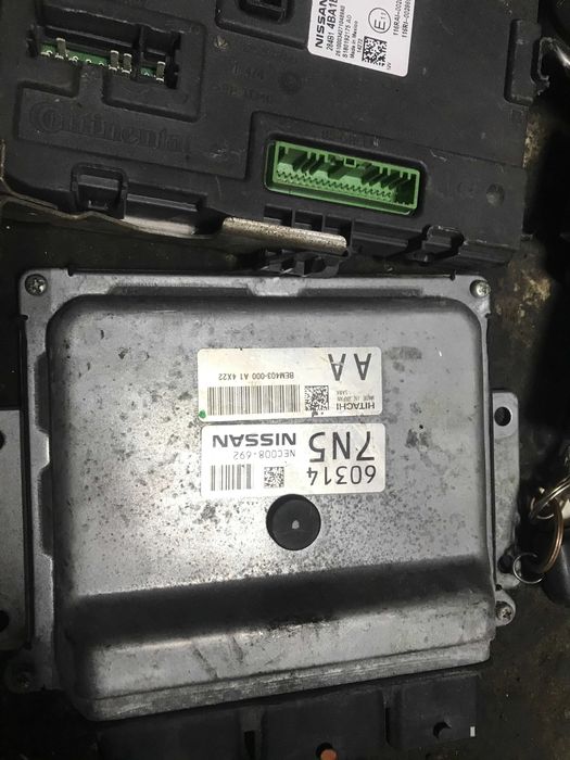 Блок комфорту з двома ключами Nissan Rogue 17 рiк