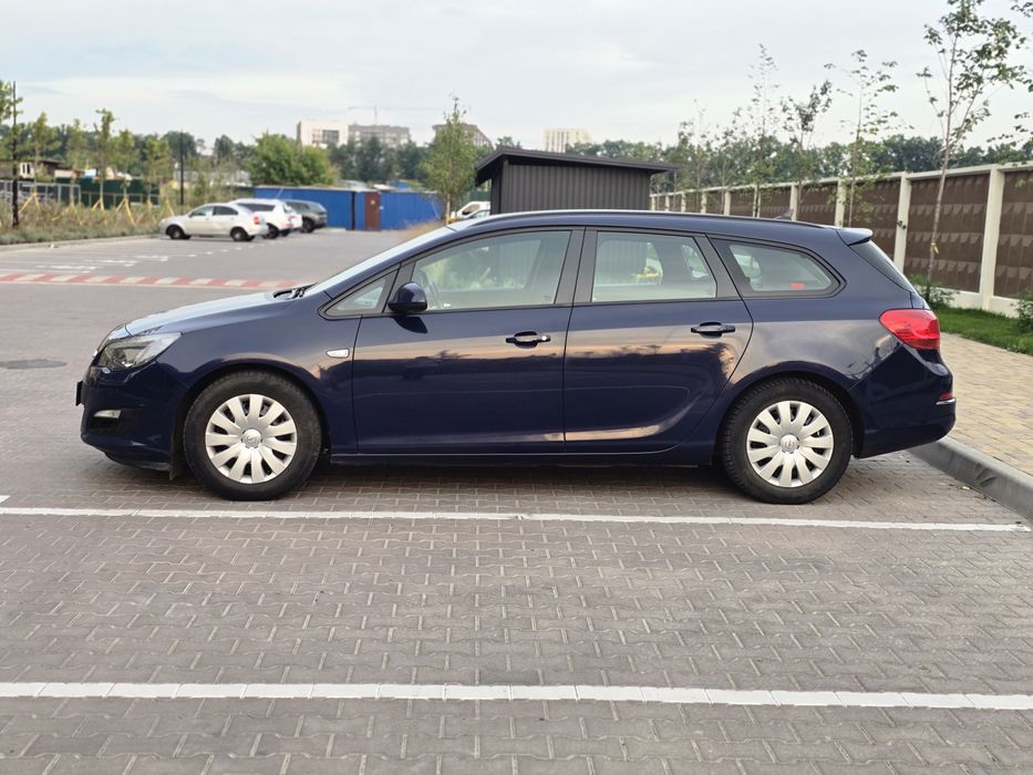 Opel Astra J  2013