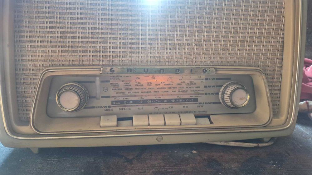 Grundig typ e97b