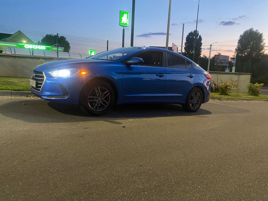 Hyundai elantra 2016