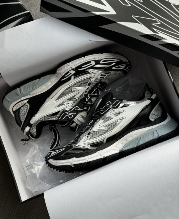 Off White Be Right Back