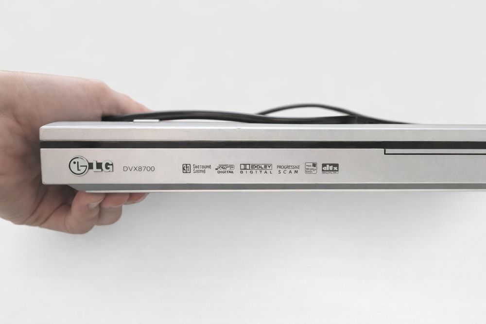 Sprzedam odtwarzacz DVD LG DVX8700.