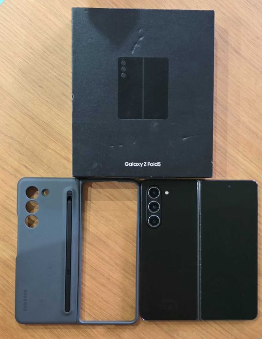 Samsung Z Fold5 5G 256GB - Desbloqueado - Dual SIM