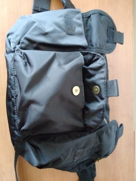 Zara Mala de cintura preta, modelo grande 35x20cm