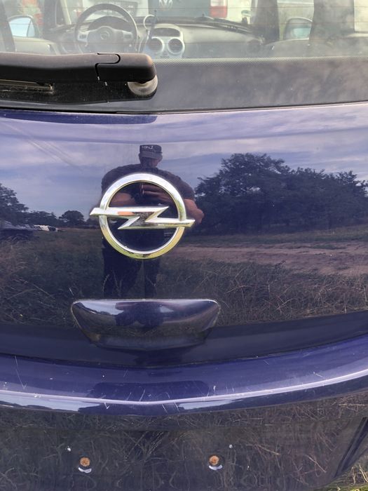 Klapa bagażnika tył tylna Opel Corsa D 3D Z20Z