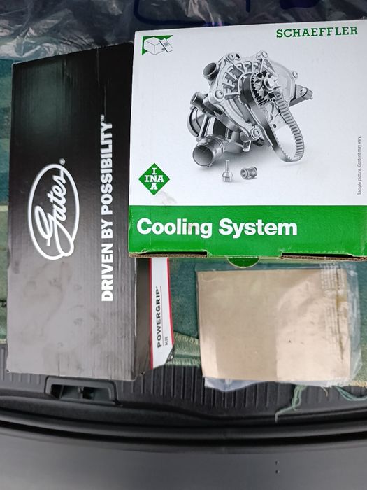 Комплект ГРМ+помпа К4М Renault Рено megane 2,3 scenic 2, 1,6