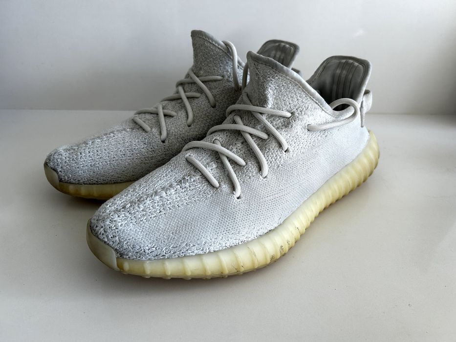 Yeezy boost 350 V2 Cream size 44 2/3 com caixa original negociável