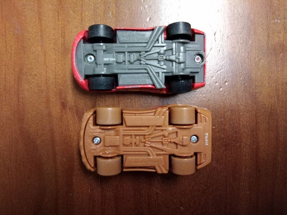 2 Carrinhos da Disney : Mattel