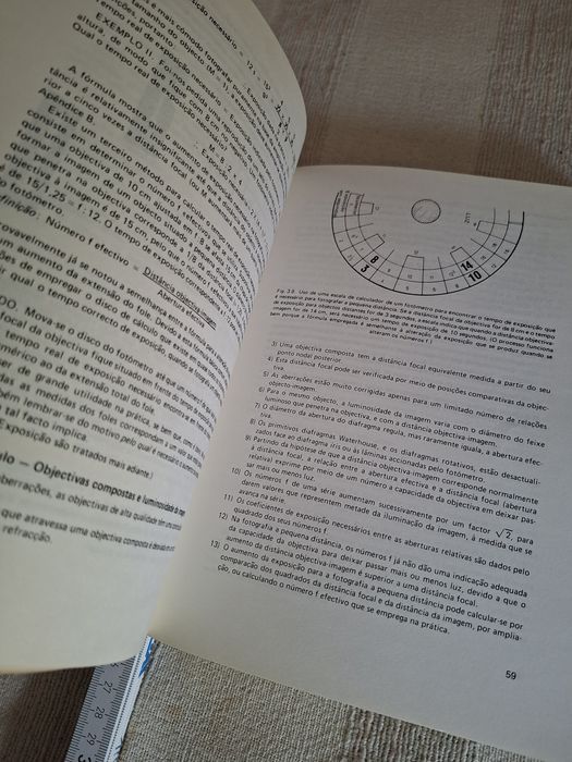 Grande livro técnico sobre fotografia profissional