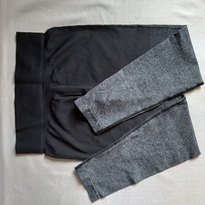 Legginsy damskie sportowe czarno-szare - S
