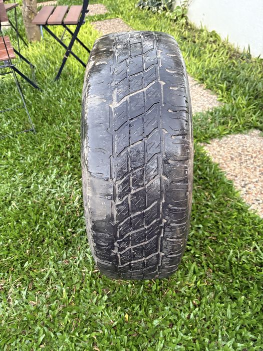 Pneu pirelli scorpion com jante R16 em bom estado