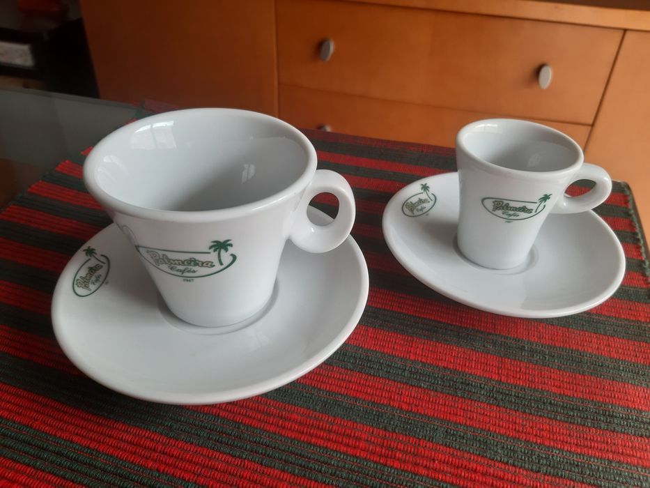 Vendo chávenas  de cafe e de meia de leite. Da marca Palmeira Novas.