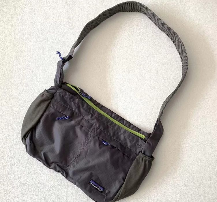 Велика сумка-трансформер через плече Patagonia Courier Bag. Сумка 2в1