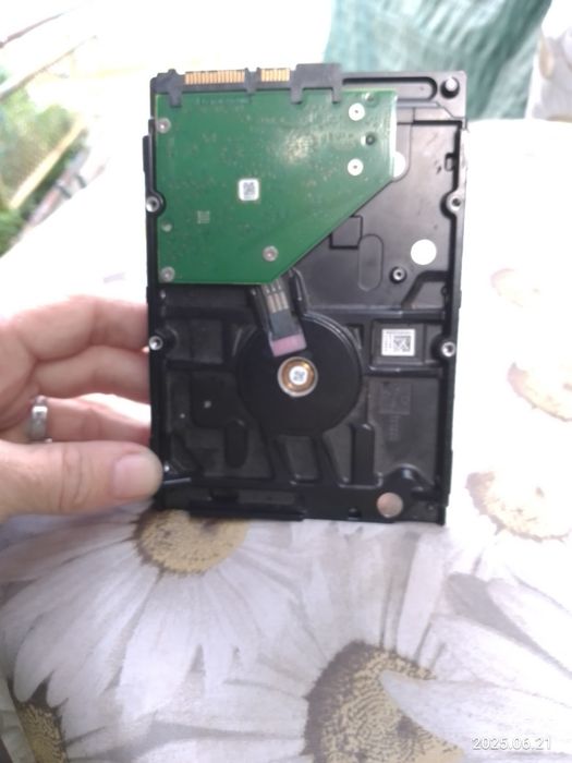 Жорсткий диск Seagate hdd 1000gb