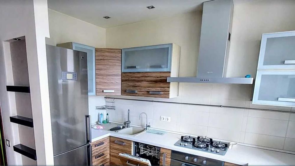 Подол. Юрківська 28. Продаж 3-х кімнатної квартири.